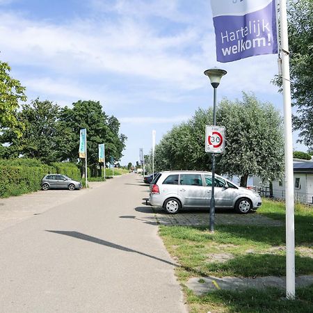 Chalet Op 5* Camping De Paardekreek Кортгене Екстериор снимка