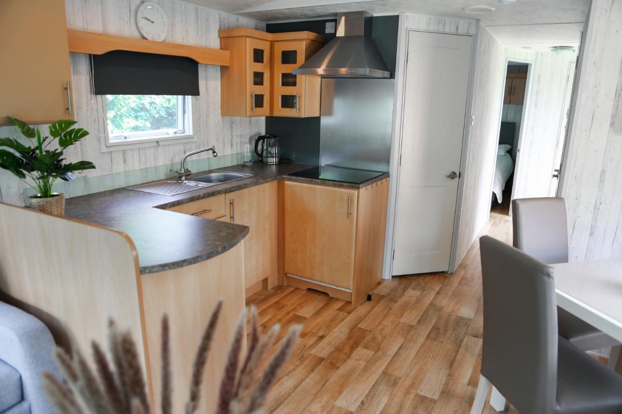 Chalet Op 5* Camping De Paardekreek Кортгене Екстериор снимка