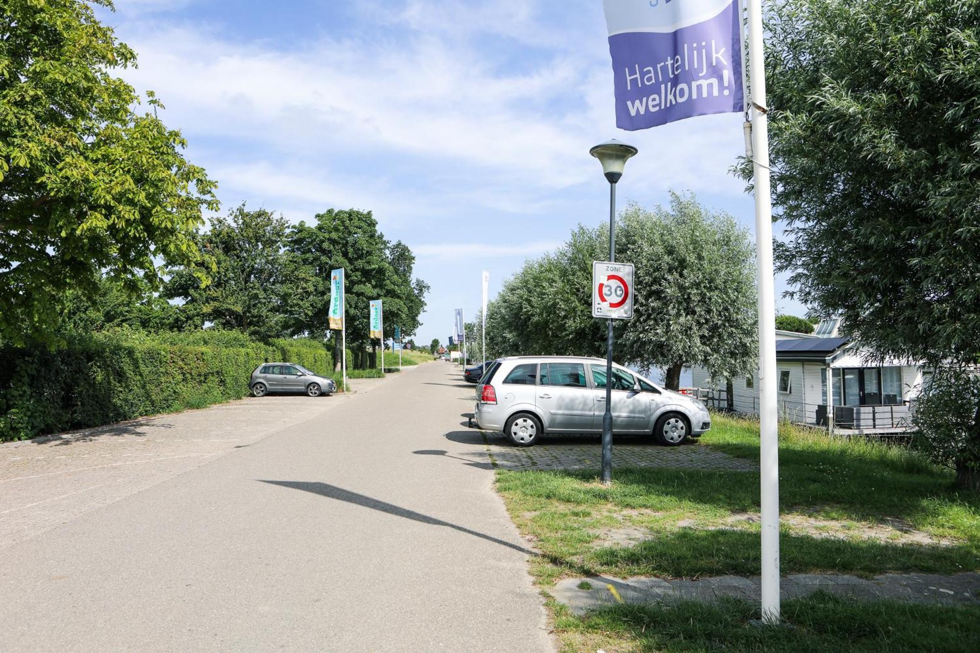 Chalet Op 5* Camping De Paardekreek Кортгене Екстериор снимка