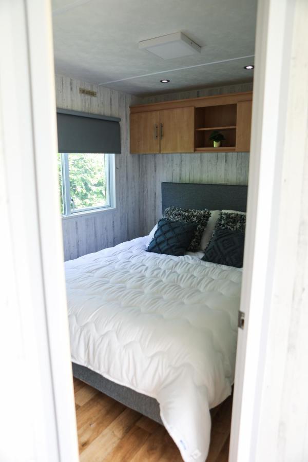 Chalet Op 5* Camping De Paardekreek Кортгене Екстериор снимка
