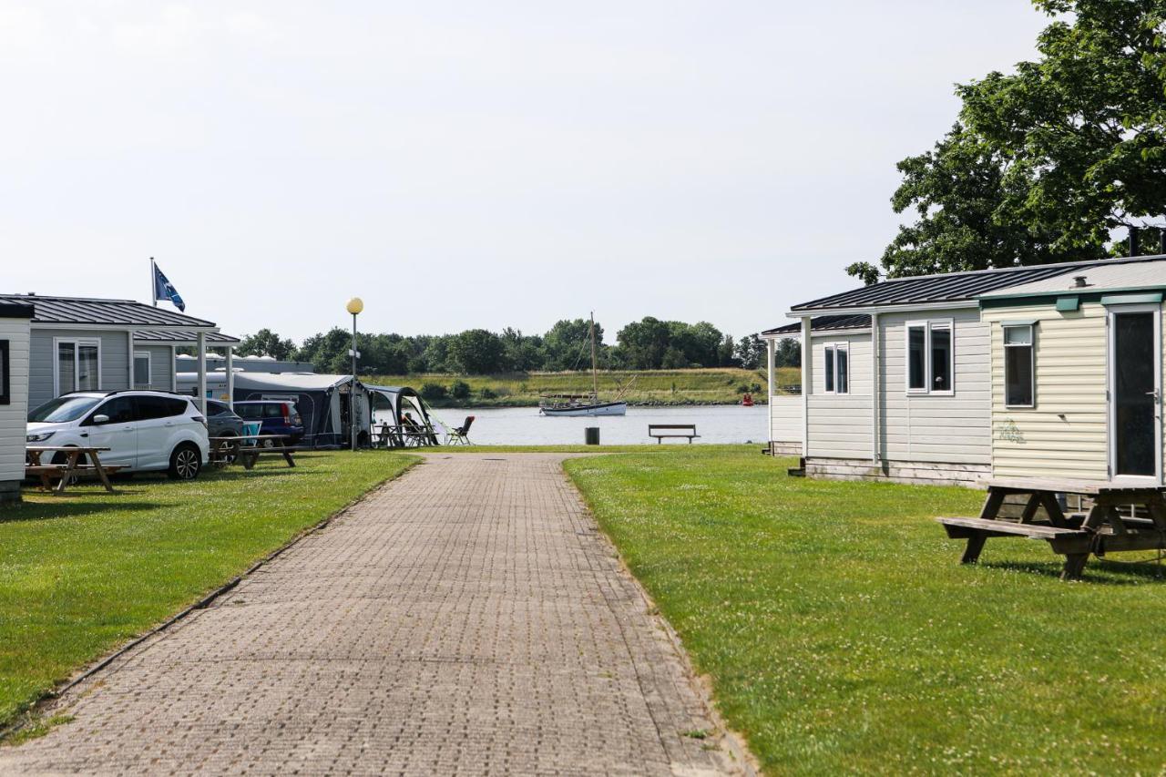 Chalet Op 5* Camping De Paardekreek Кортгене Екстериор снимка
